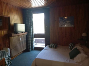 Studio 22m² au pied des pistes avec balcon à Tignes - FR-1-449-142